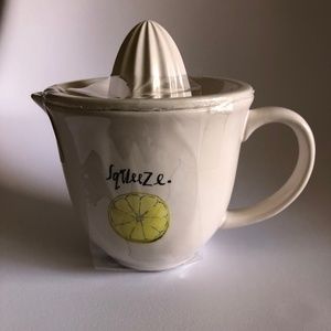 RAE DUNN squeeze juicer